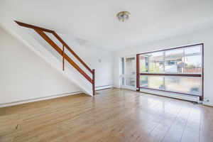 Living Room- click for photo gallery